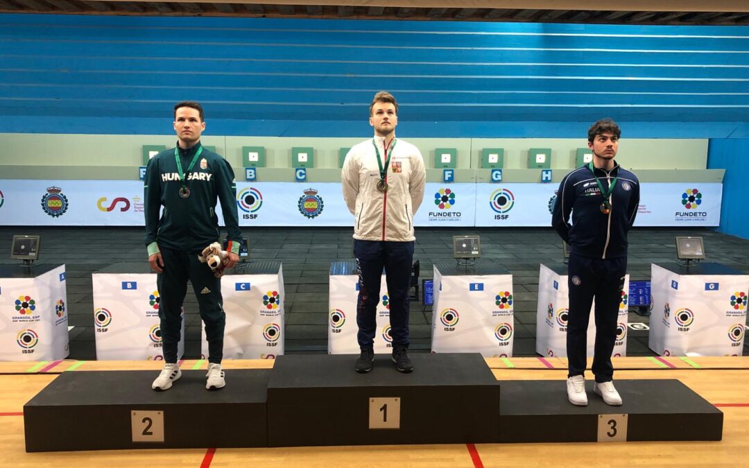 Edoardo Bonazzi vola sul podio a Granada! E’ 3° nella C10
